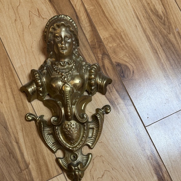 Antique Gold Wall Decor Plaque
